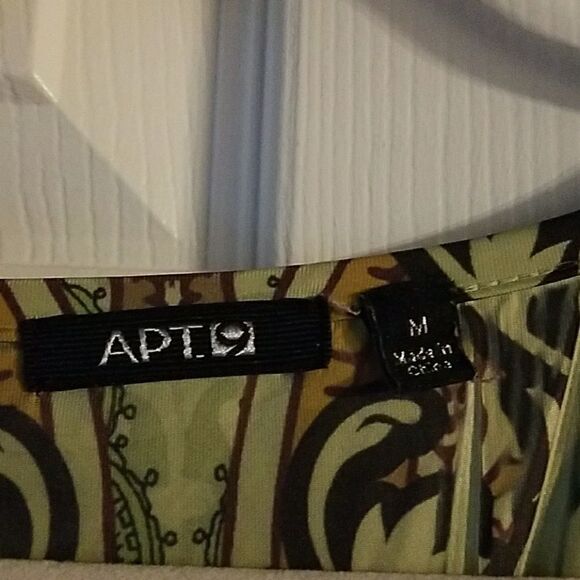 Apt 9 cinched waist top Sz.M EUC. - Picture 4 of 5